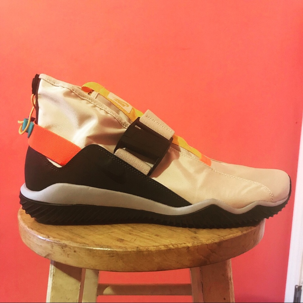 Nike KMTR waterproof shoe (rare). 100% authentic.